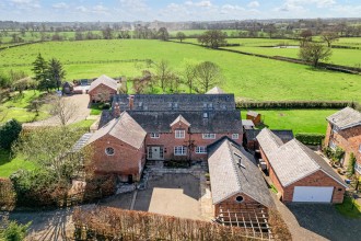 Stunning Barn Conversion on Knutsford Road, Mobberley