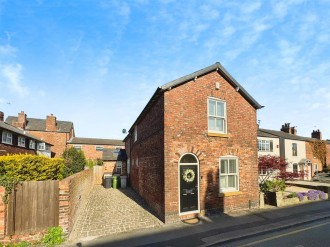 South Oak Lane, Wilmslow