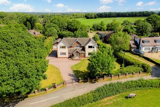 Yew Tree Lane, Moreton