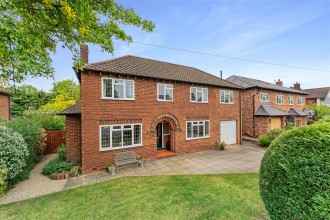 Manor Close, Wilmslow